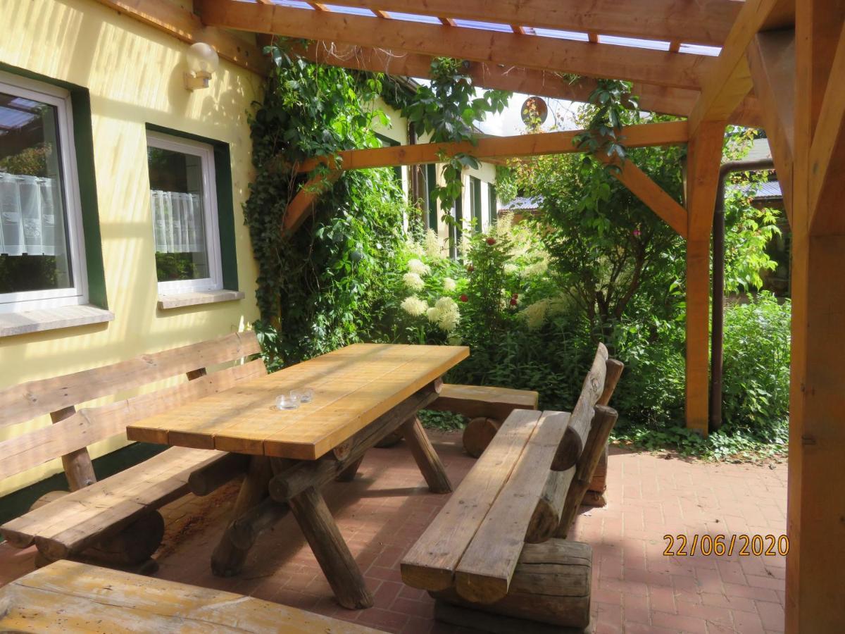 Hostel Waldhaus Am Ferienpark Mirow -Zimmer Du Wc Ngoại thất bức ảnh